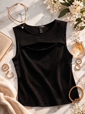 AQUA Black Ribbed Front Cutout Sleeveless Tank size medium